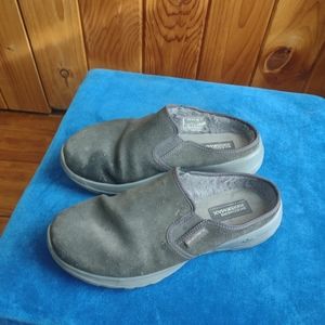 Size 7 goga Max sketchers shoes